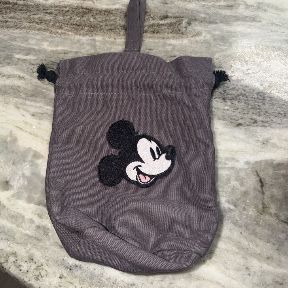 Official Disney Mickey Mouse Trading Pin Pouch MSCa
